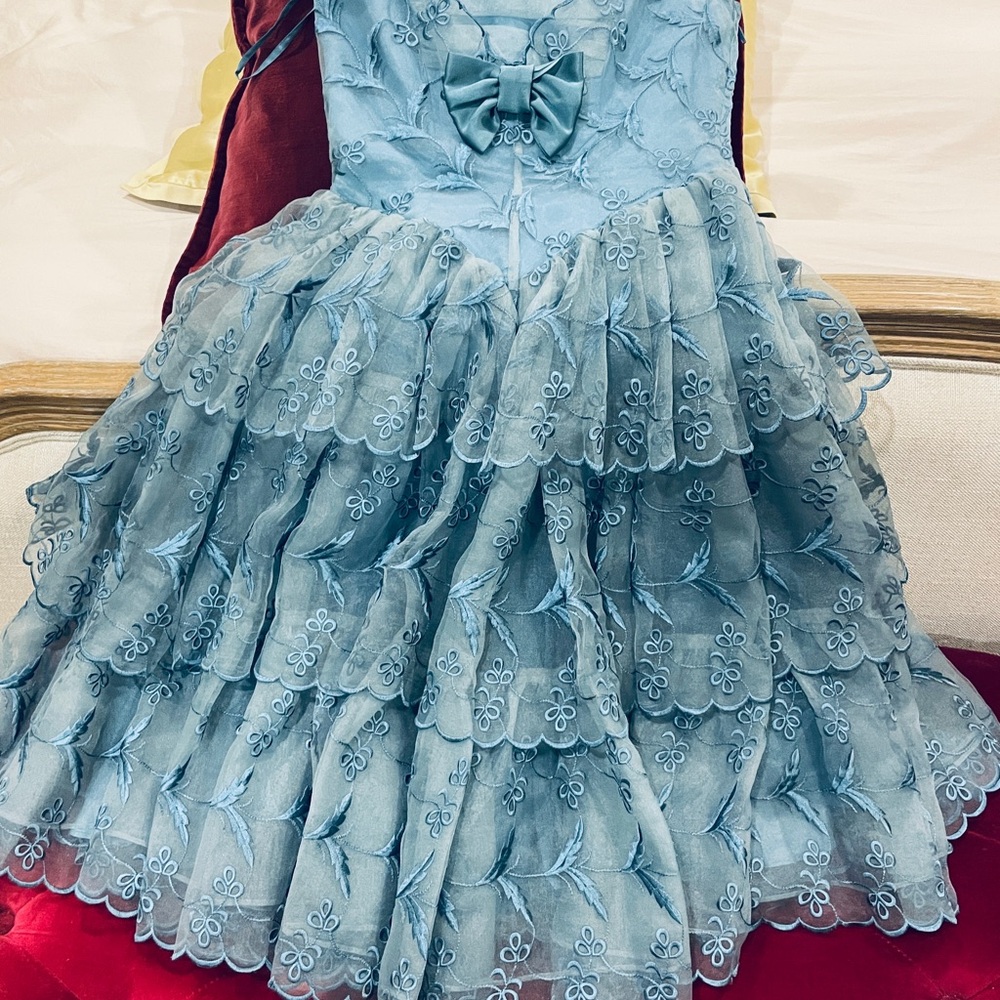 Betsy Johnson gorgeous Blue Lace Dress. Slim and waste and flares in layers